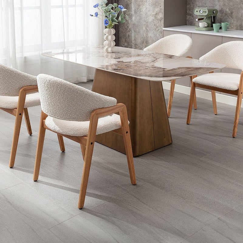 Zestaw 2 krzeseł z podłokietnikami z bukli i drewna kauczukowego - Biały - SOLUNA