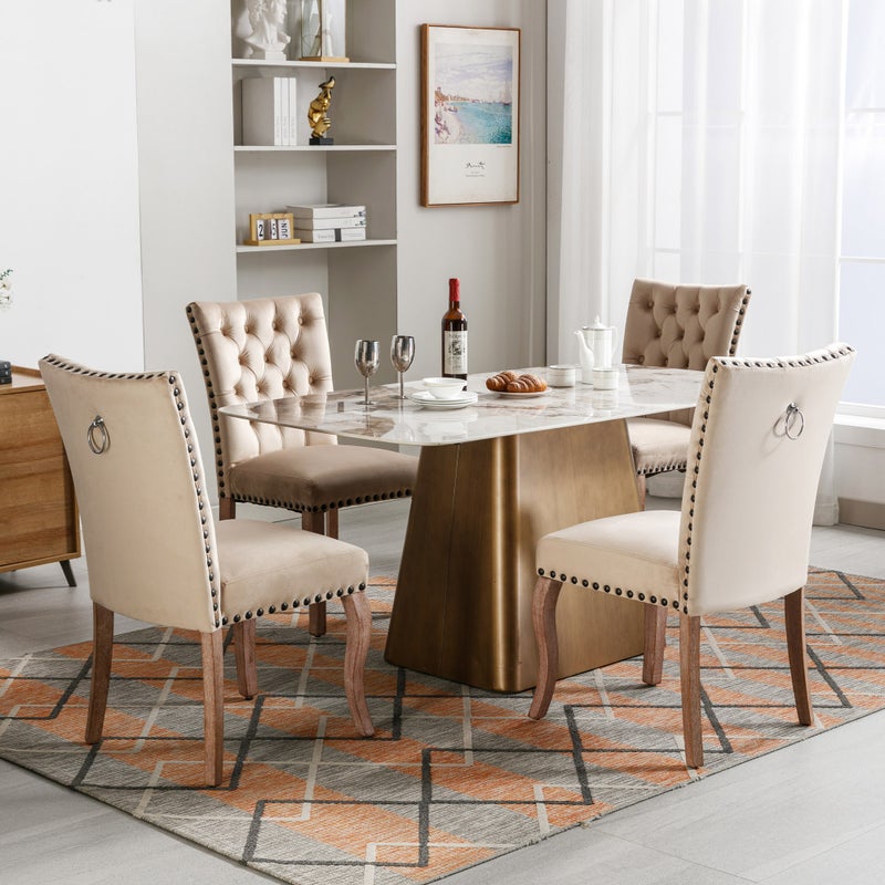 Krzesła do jadalni (krzesła kuchenne z charakterystycznym wypustkowym oparciem, 4 sztuki), nogi z litego drewna, kolor jasnokamelowy