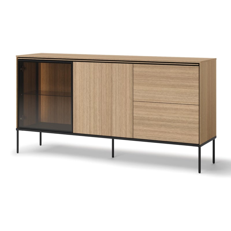 Komoda VISSO 167 cm – częściowo przeszklona z LED, dąb linearny, metalowe nogi – nowoczesny styl