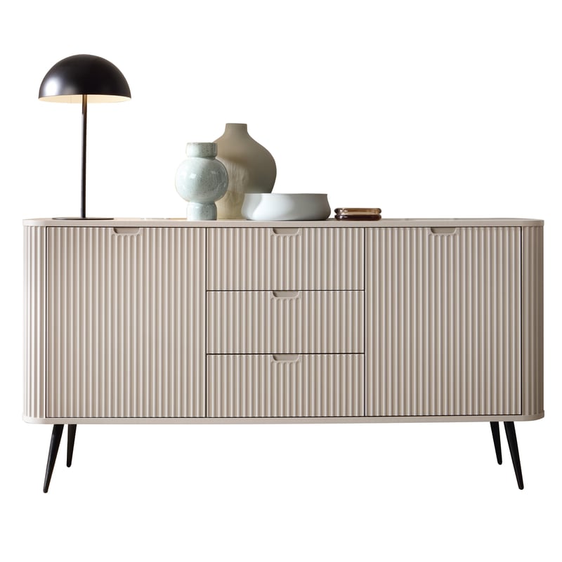 Szeroka komoda ZOVA 168 cm na czarnych nogach ryflowane fronty Kaszmirowy Beż
