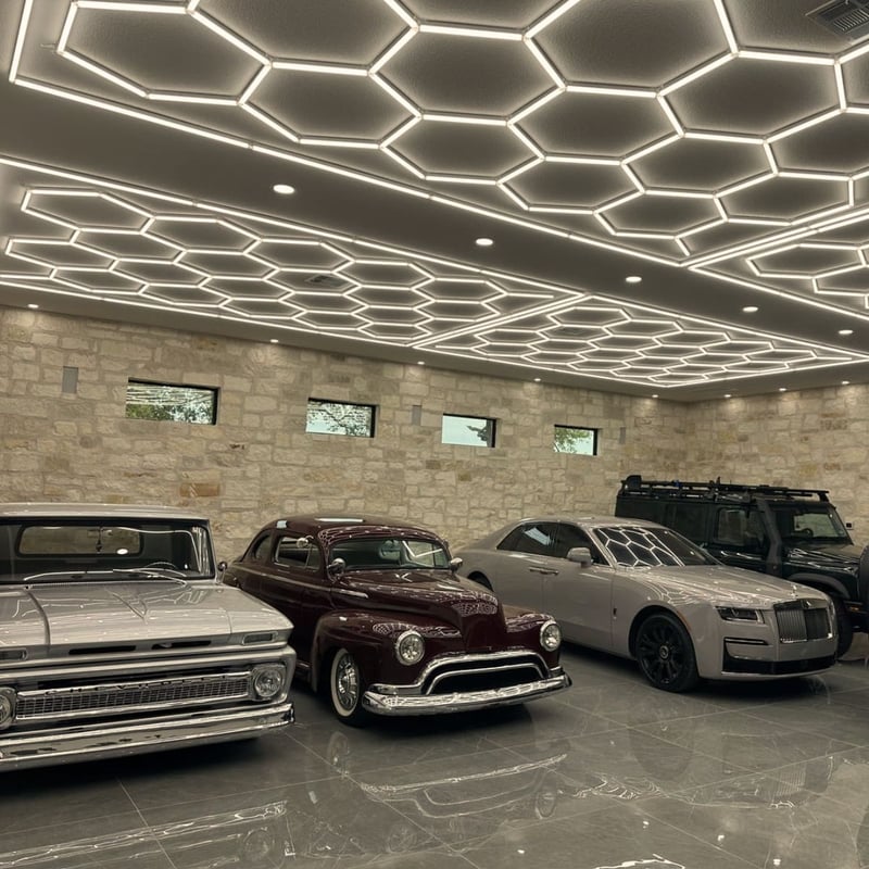 Konfigurowalny system oświetleniowy Hexagon LED 650W Ciepła biel 125 lm/W biała wym: 5 x 484 x 243 cm Blaupunkt
