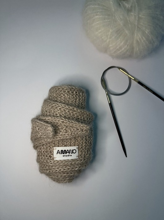 Beige alpaca hand knitted scarf.