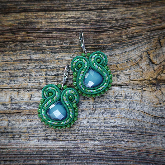 Zielone kolczyki soutache