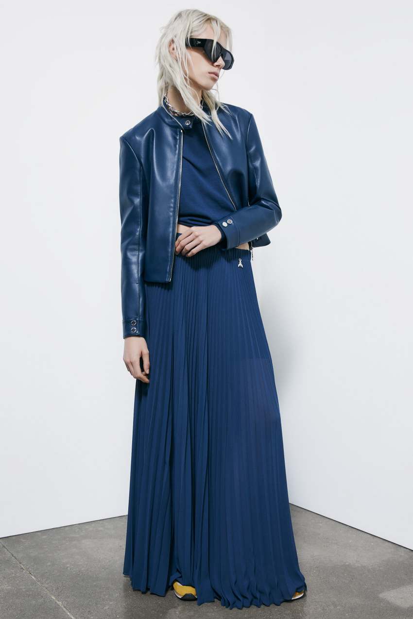 Plisowana długa spódnica