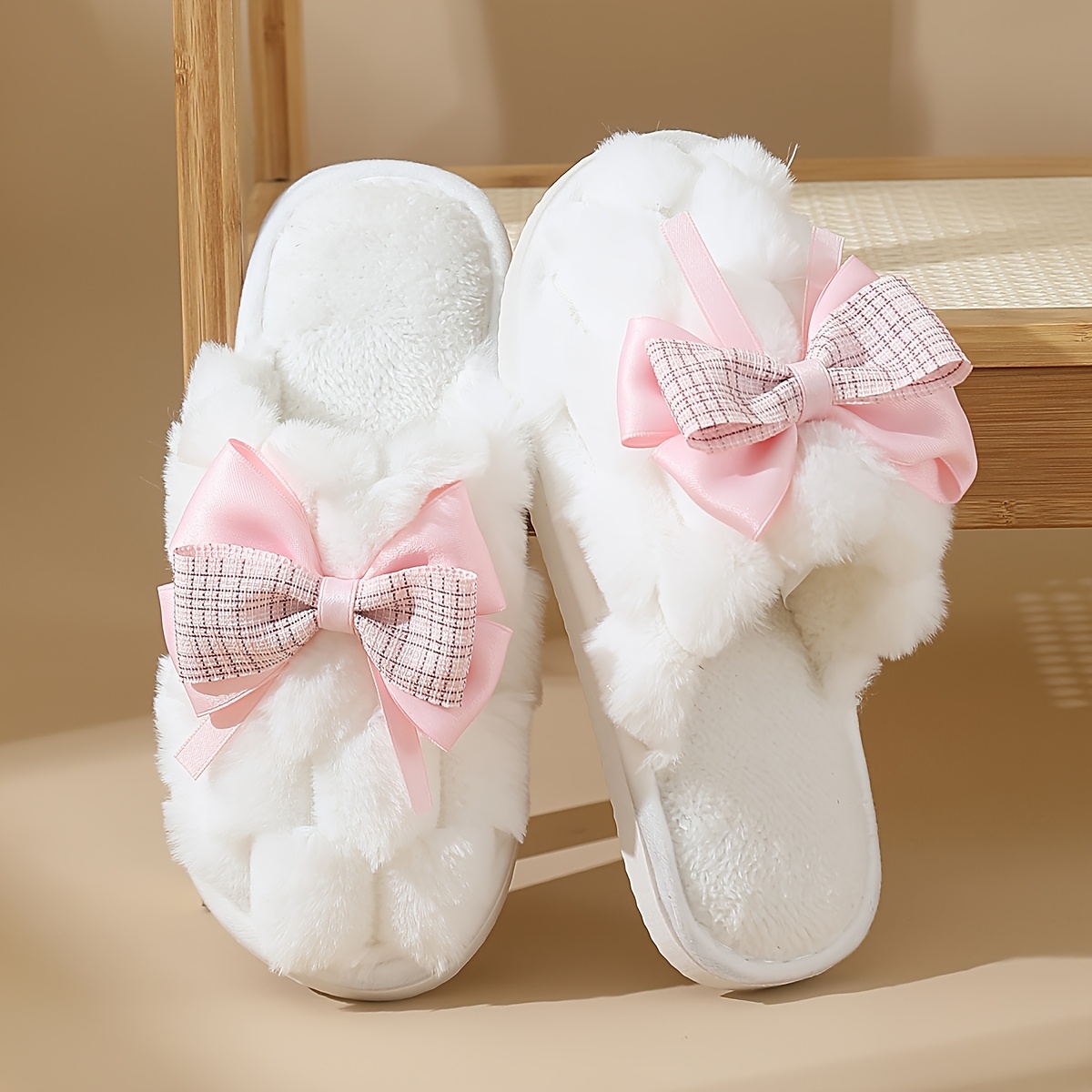 TEMU Stylowe damskie kapcie w kratę z kokardką na jesień i zimę, idealne dla par do noszenia w domu, przytulne i wygodne pluszowe kapcie, które