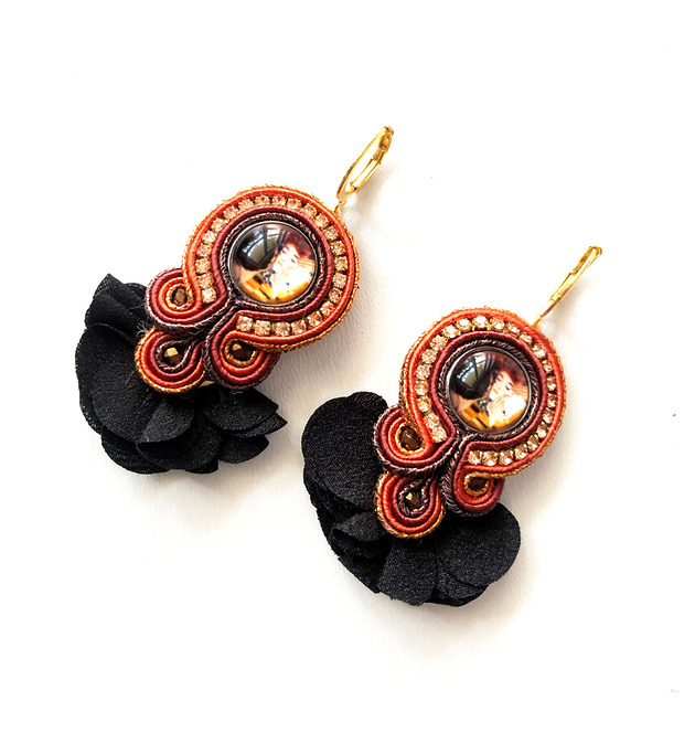 Sutaszowe kolczyki KLIMT z kwiatowym wachlarzem