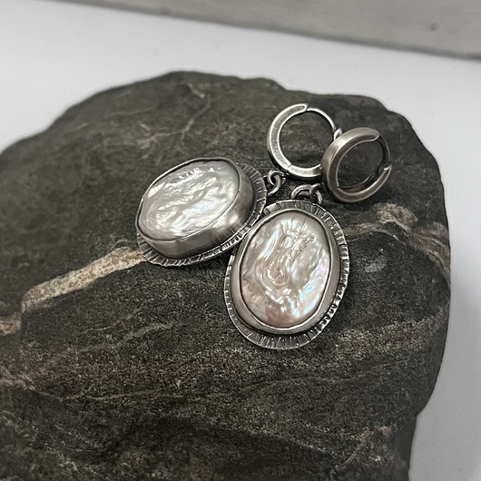 Stylowe kolczyki z perłami