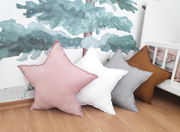 Poduszka gwiazda brudny róż