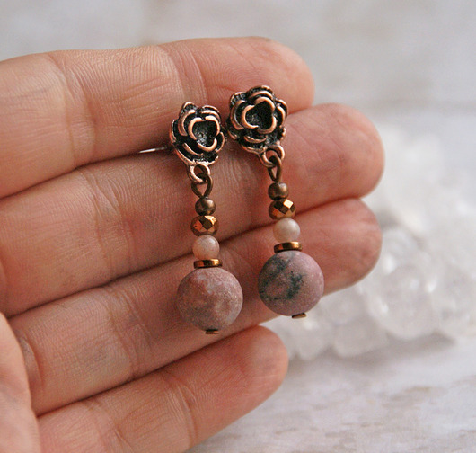 RODONIT w miedzi - kolczyki - róże