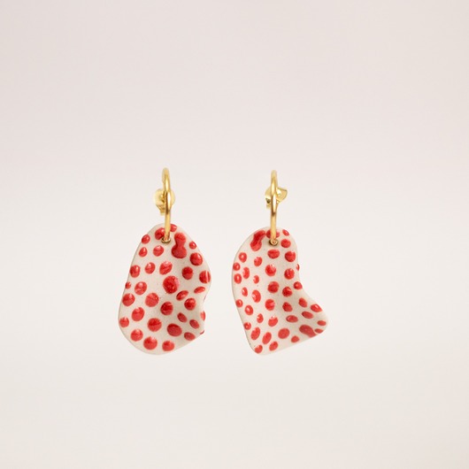 Kolczyki ceramiczne płatki red dots