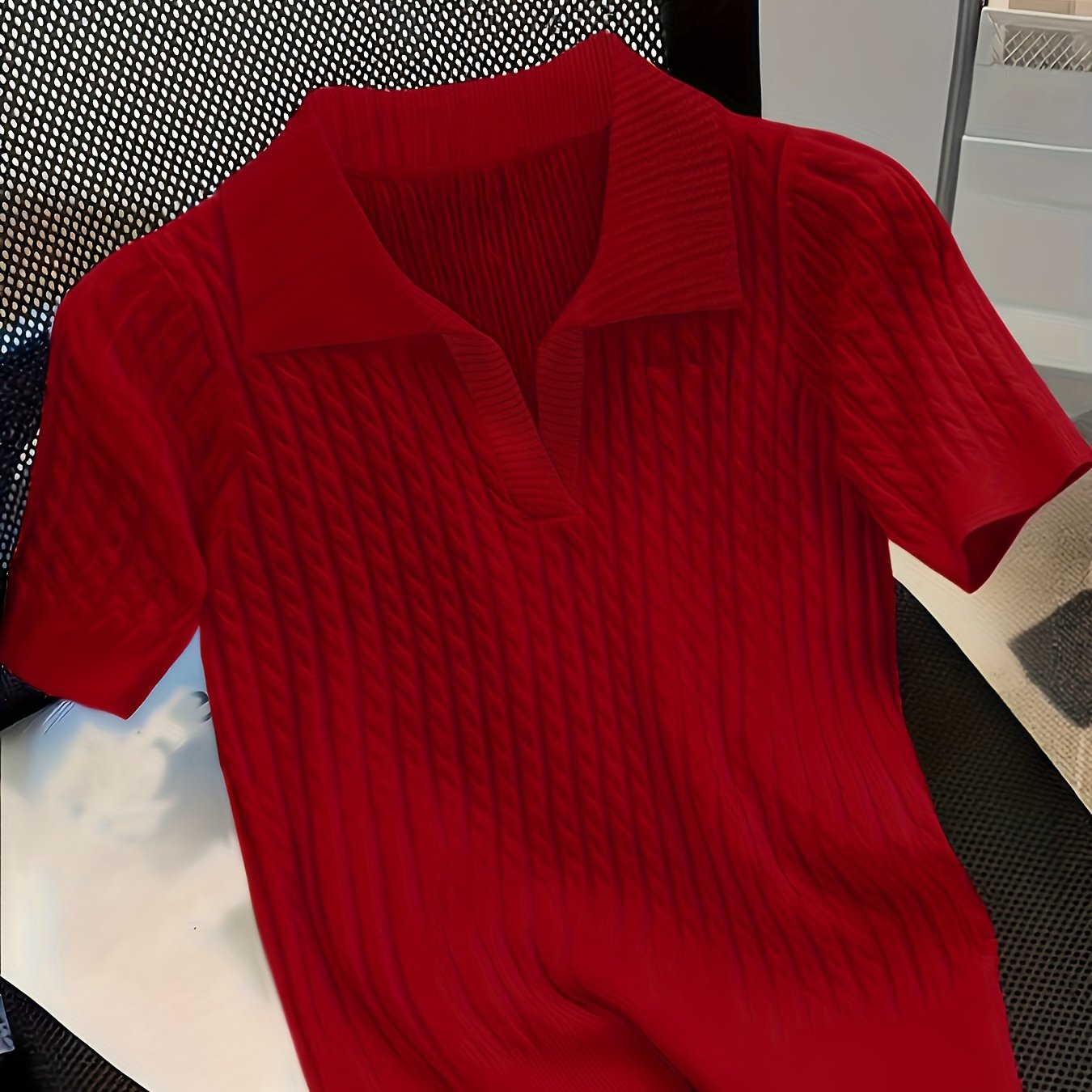 TEMU Elegancka czerwona bluzka dla kobiet - luźny krój, krótki rękaw, kołnierzyk na guziki, tekstura prążkowana, idealna na wiosnę/leto, codzienna