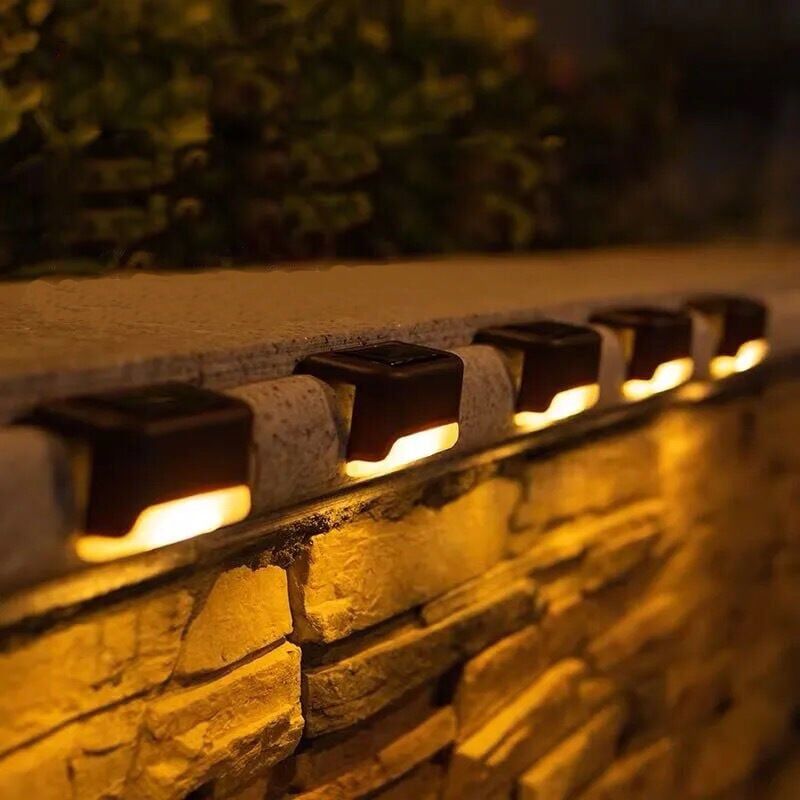 Wodoodporna lampa solarna LED na zewnątrz, ciepłe światło, czarna obudowa