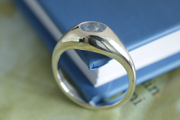 Pierścionek Syget z błekitnym szairem