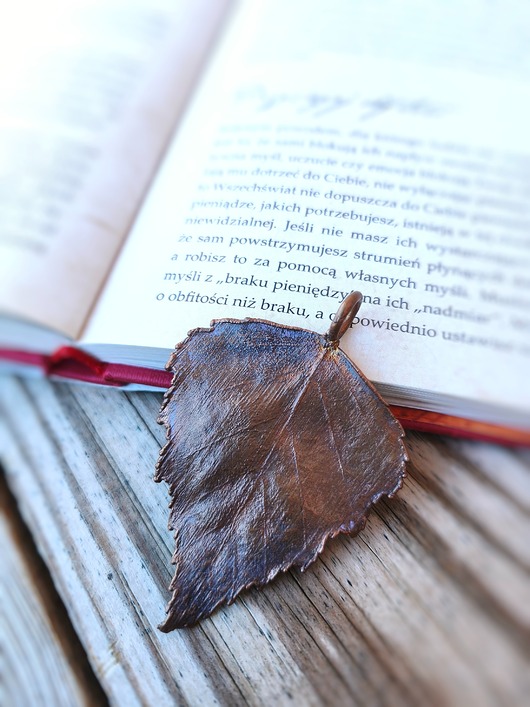 Liść brzozy wisior miedziany duży IV