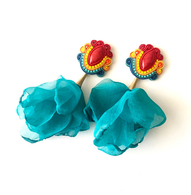 Sutaszowe kolczyki ASILA blue _ kolekcja 2025 _ EXPRESS