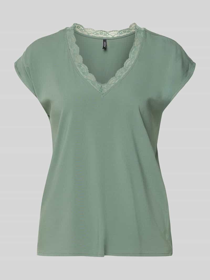 T-shirt o kroju regular fit z koronkowym kołnierzykiem model ‘BELLA’