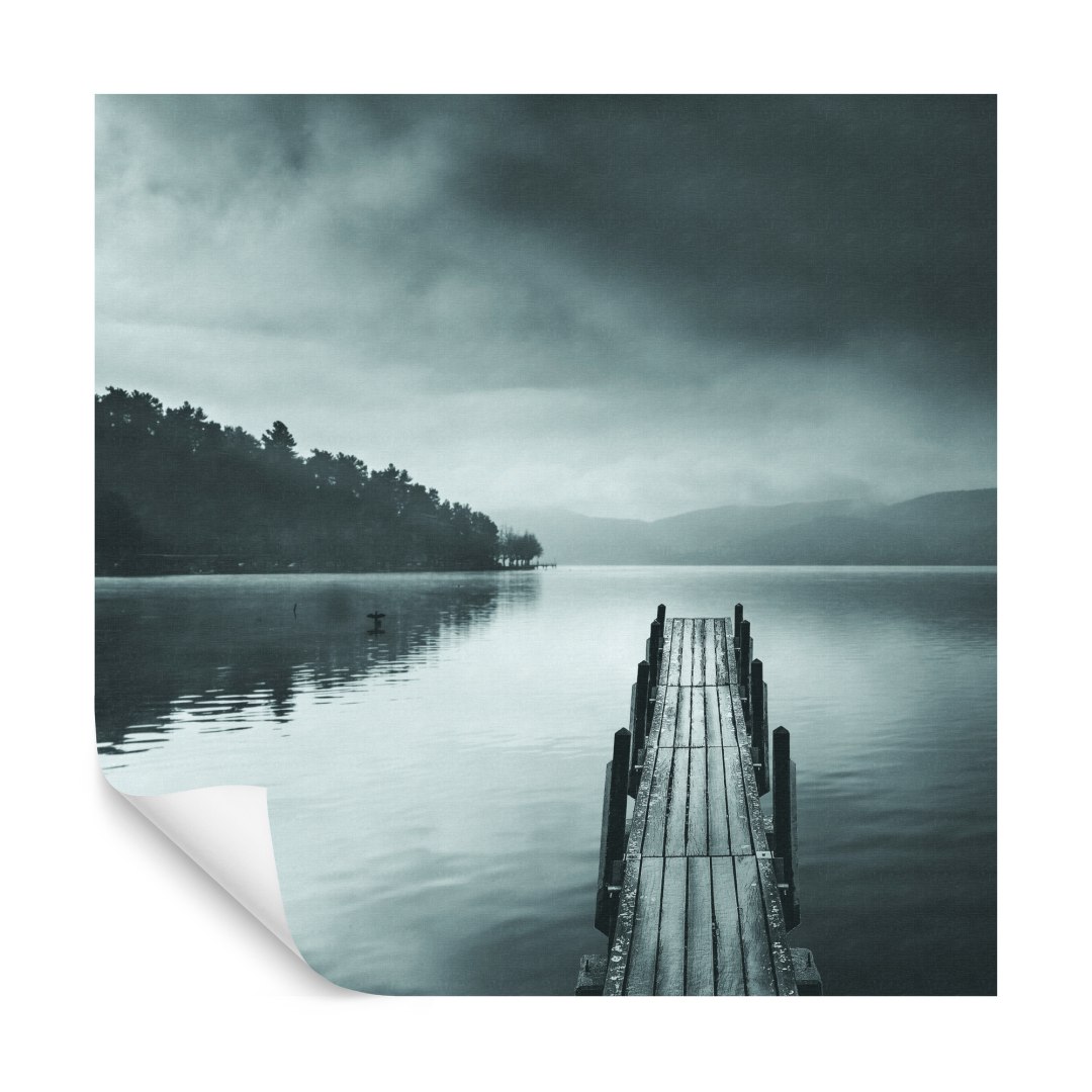 Fototapeta Kwadratowa Widok Na Jezioro Z Molo Pier Ii Autorstwa Georgea Digalakisa