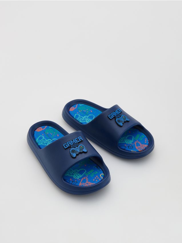 Reserved - Klapki z aplikacją - granatowy