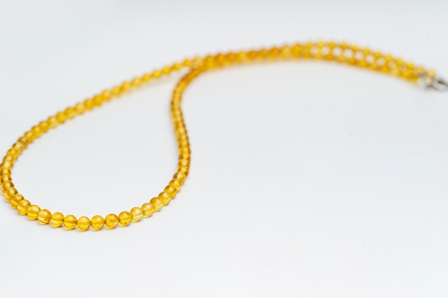 Naszyjnik bursztynowy KULKA regularna
