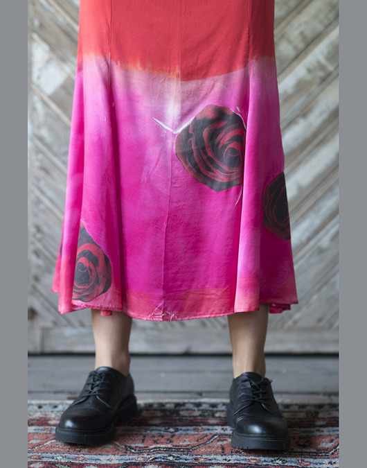 Długa spódnica jedwabna Czarna Róża