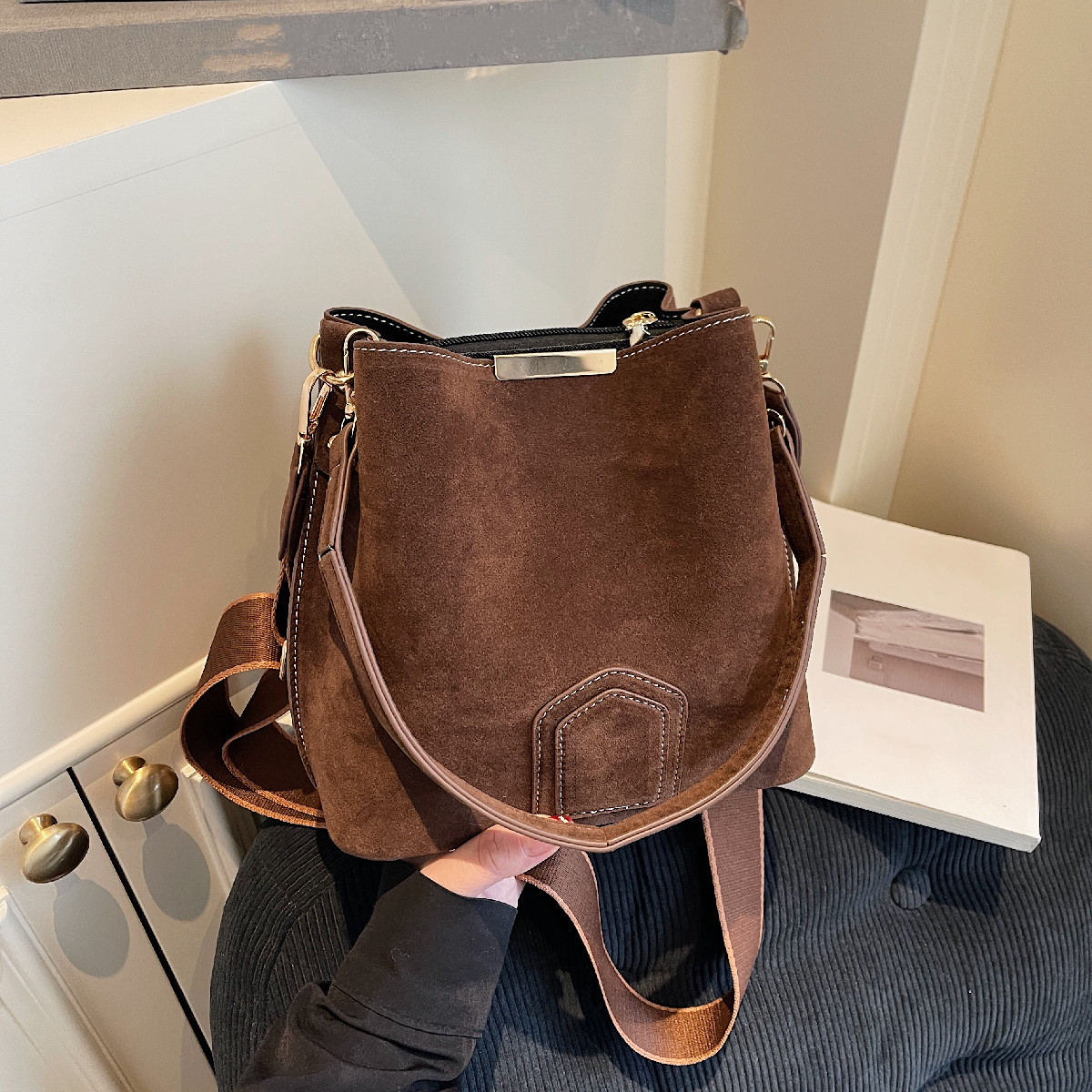 TEMU Mini Torba Bucket z Zamszu w Stylu Vintage w Jednolitym Kolorze Damska Modna Codzienna Torba na Ramię/Crossbody, Bez Podszewki, Możliwość