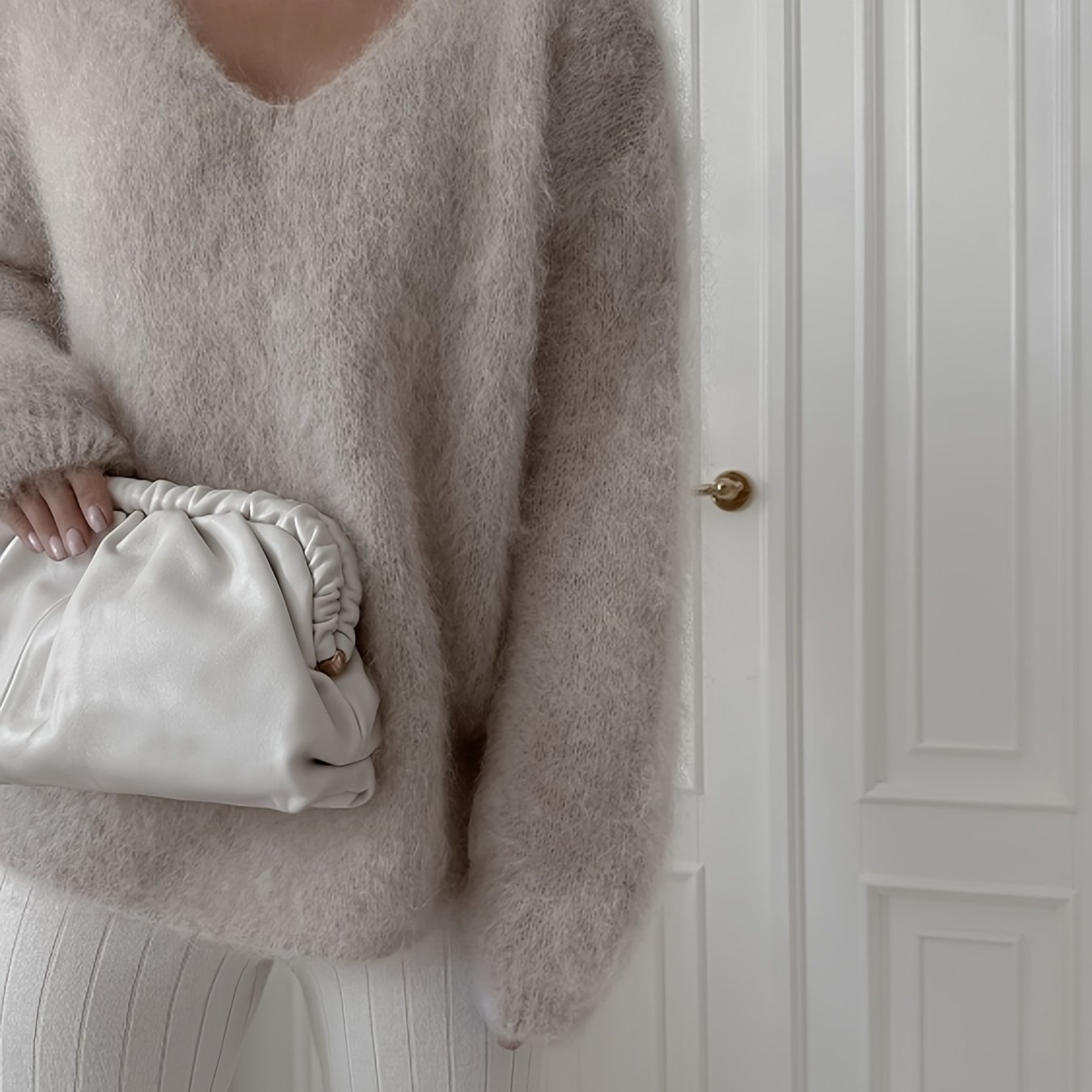 TEMU Damski sweter z dekoltem w serek, długim rękawem, wykonany z miękkiej i wygodnej tkaniny, elegancki i stylowy, idealny na jesienne i zimowe