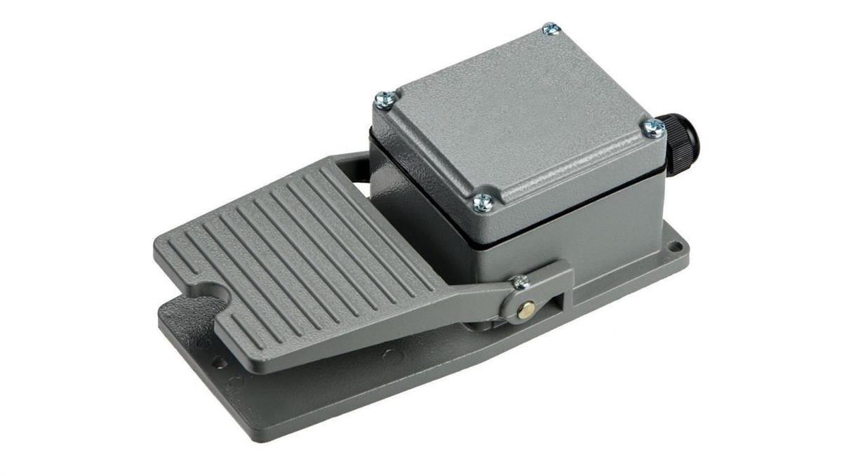 WYŁĄCZNIK PRZYCISK NOŻNY PEDAŁ METAL 15A P1BO P1-BO