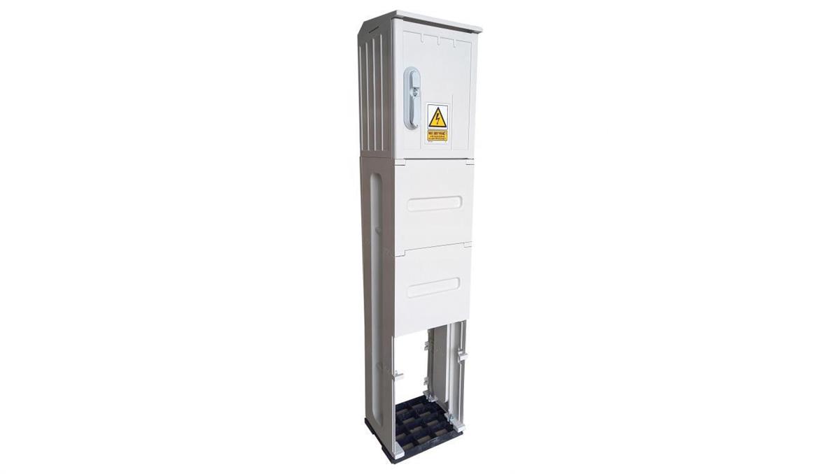 RT 26x40/F Obudowa termoutwardzalna z fundamentem 26x40 IP 44 rozdzielnia elektryczna złącze kablowe