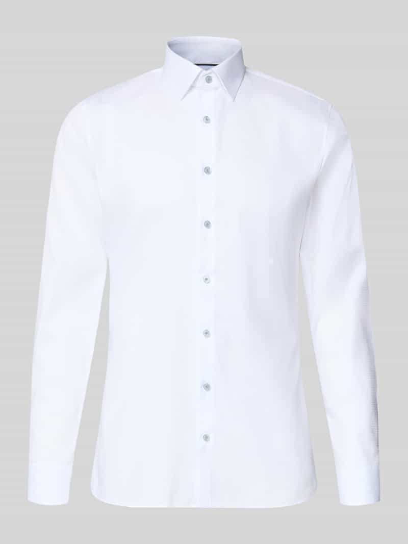 Koszula biznesowa o kroju slim fit z kołnierzykiem typu kent