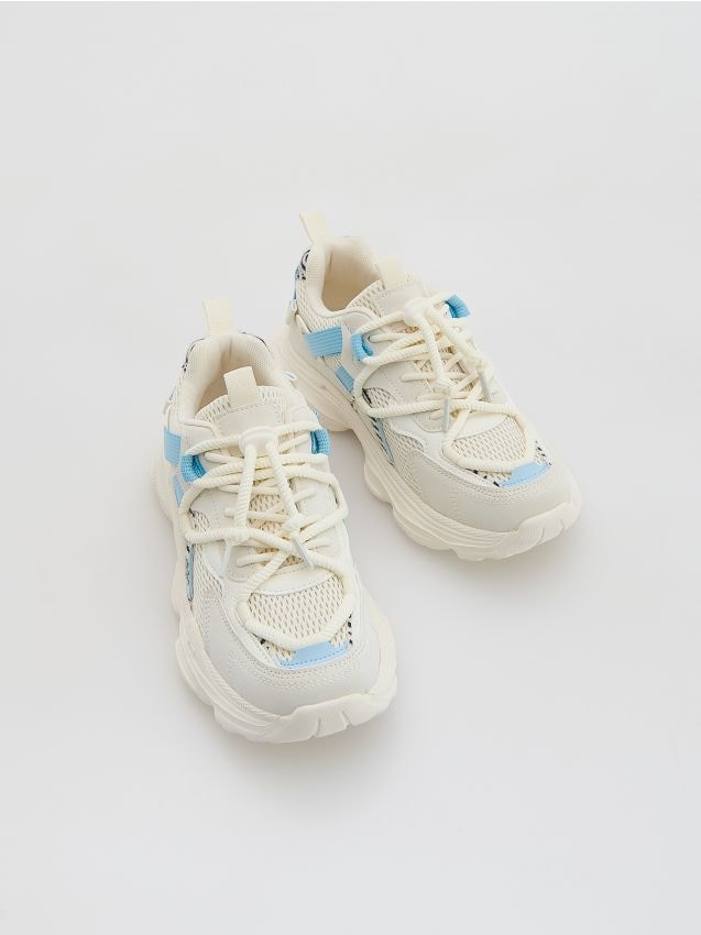 Reserved - Lekkie sneakersy - złamana biel