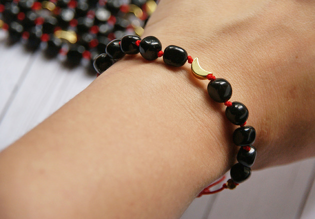 Ochronna bransoletka - czarny turmalin, lunula