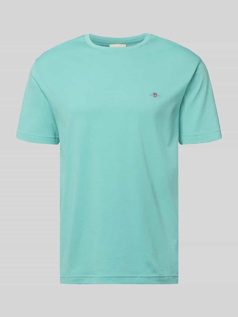 T-shirt o kroju regular fit z wyhaftowanym logo