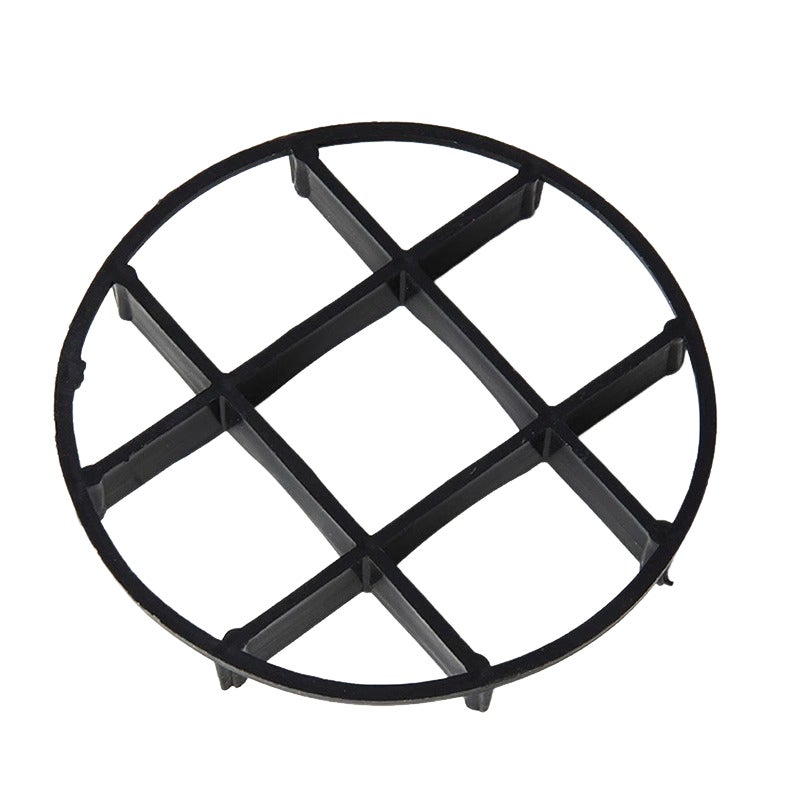 Czarna doniczka o średnicy 12 cm, jednoczęściowa, z tacką zabezpieczającą korzenie przed gniciem, podwyższoną podstawą, podpórką i wentylacją.