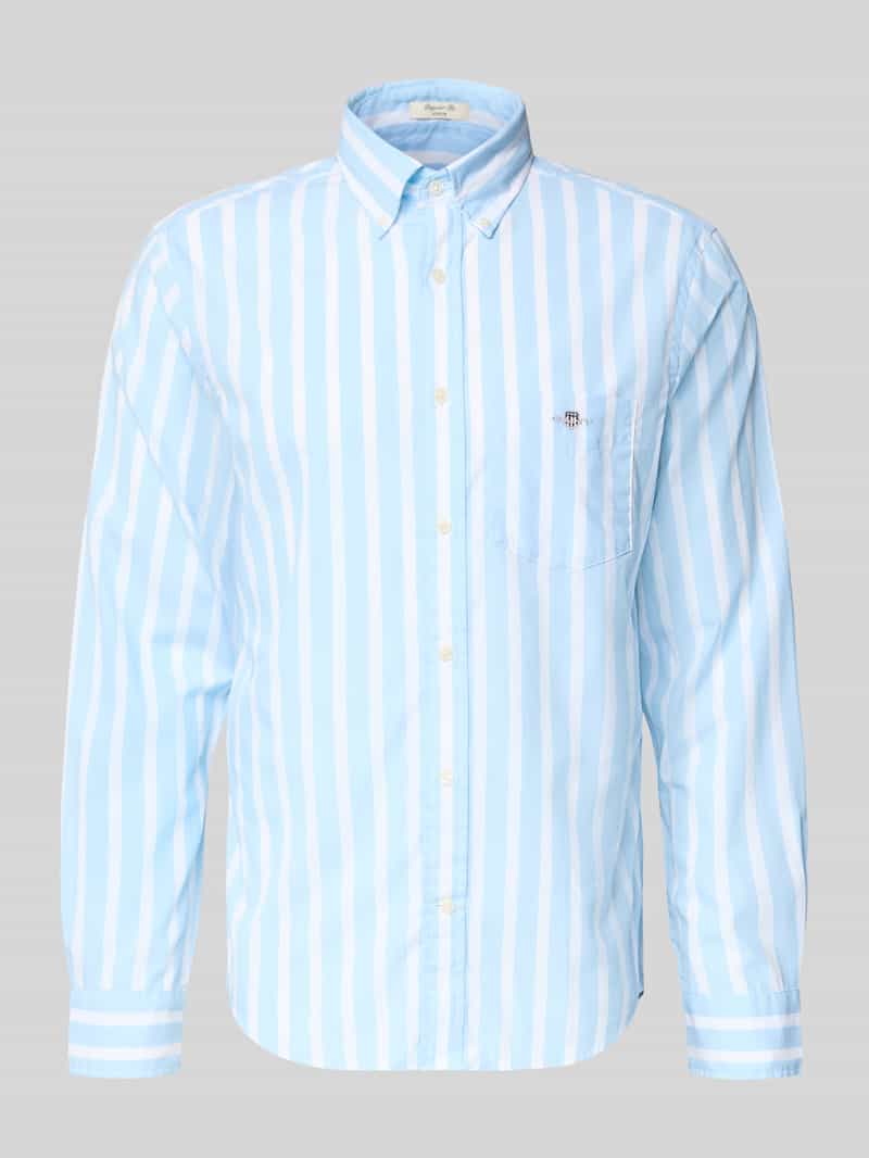 Koszula casualowa o kroju slim fit z kieszenią na piersi