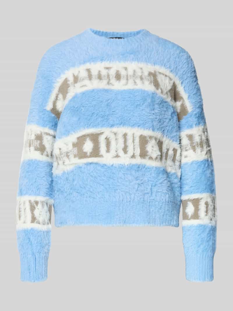 Sweter o kroju regular fit z imitacji dzianiny z wyhaftowanym logo