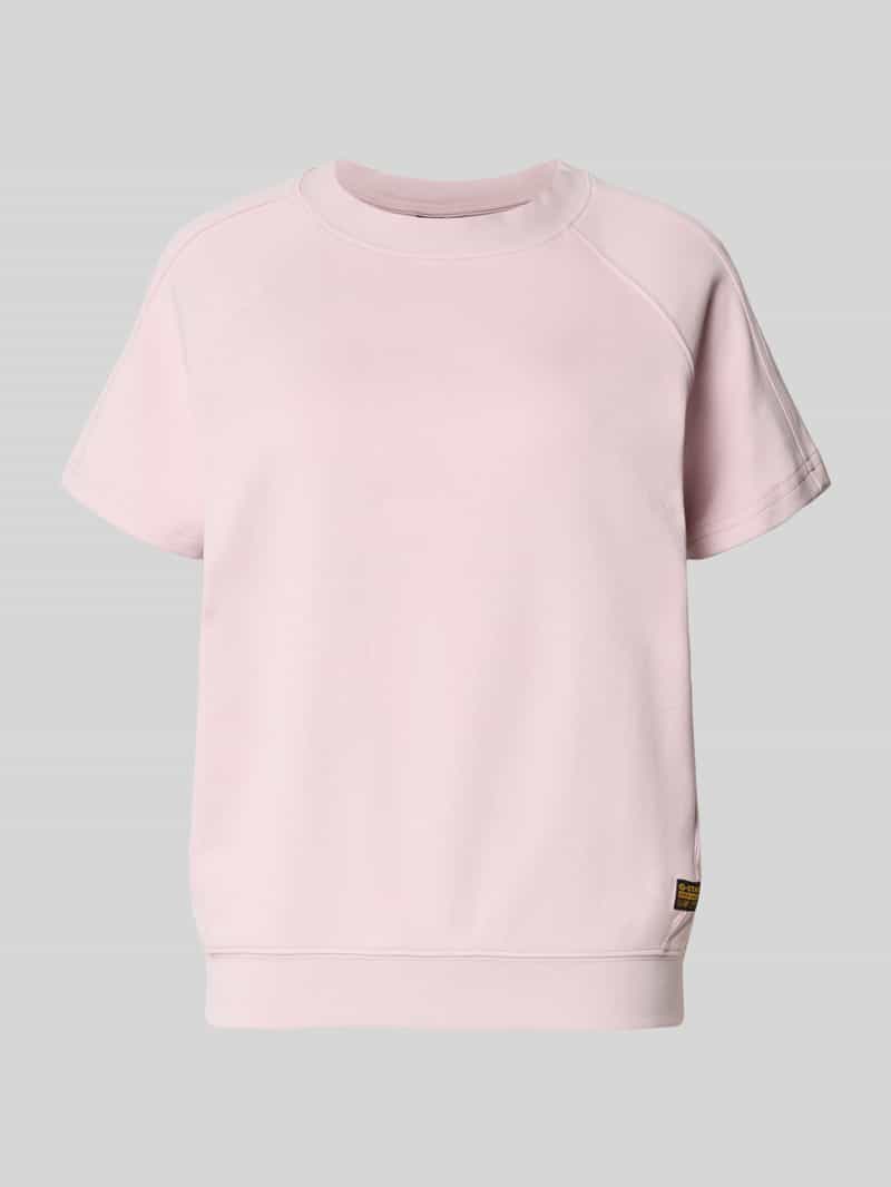 T-shirt o kroju regular fit z naszywką z logo model ‘Raglan’