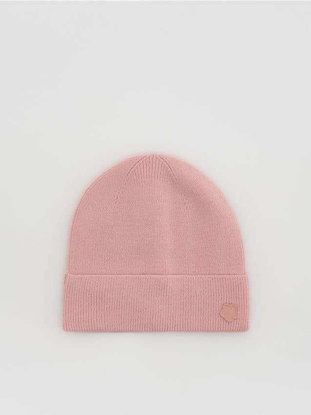 Reserved - Prążkowana czapka z aplikacją - różowy