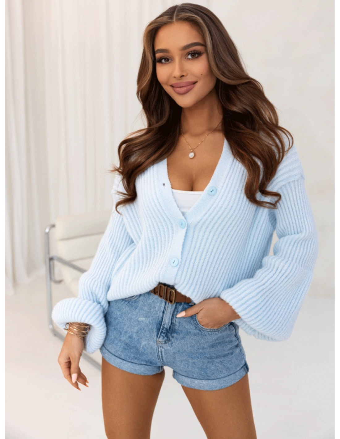 Sweter kardigan zapinany na guziki ROBI - błękitny