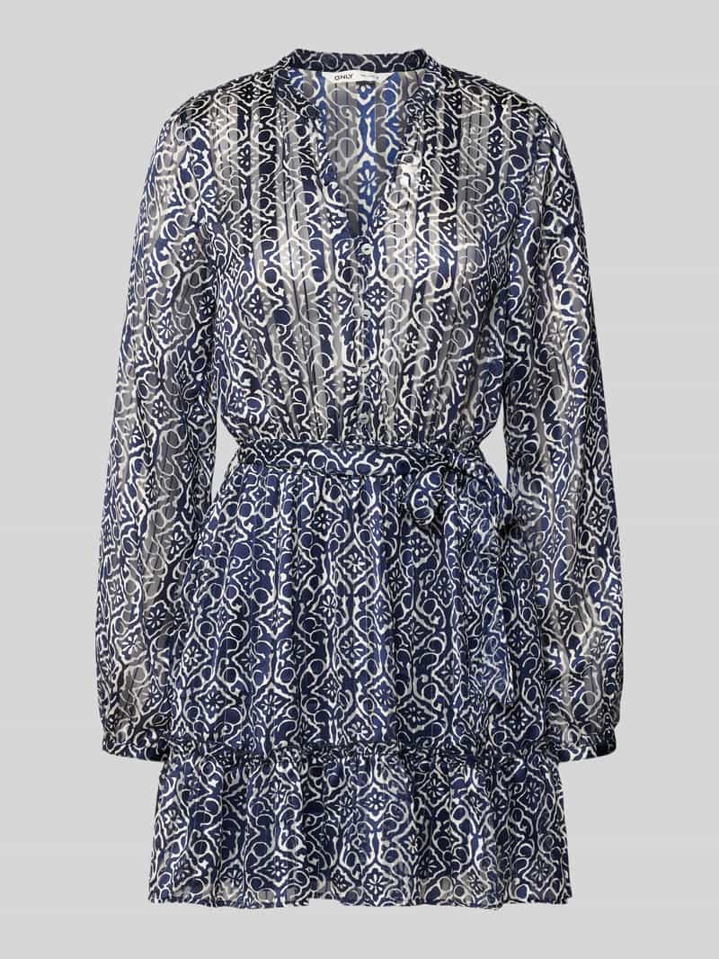 Sukienka casualowa taliowana z detalami z efektownej przędzy model ‘AVERY’