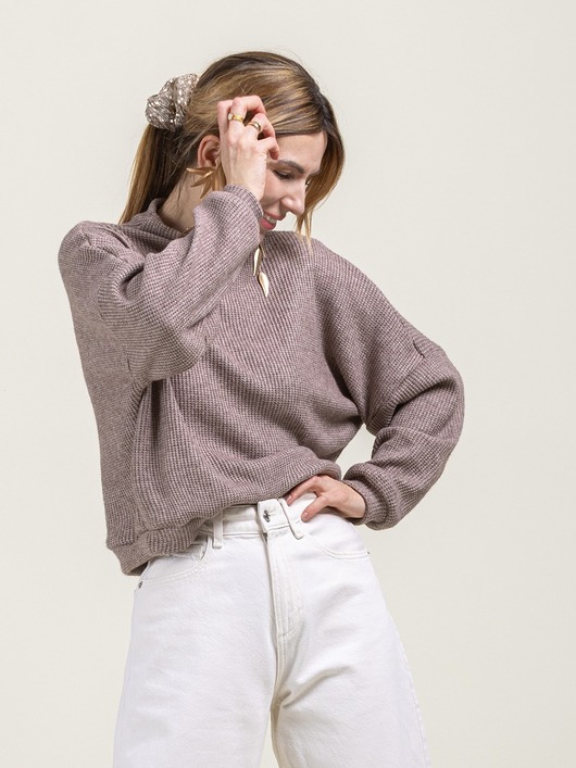 Sand - wiskozowy golf w odcieniu chłodny beż-melanż