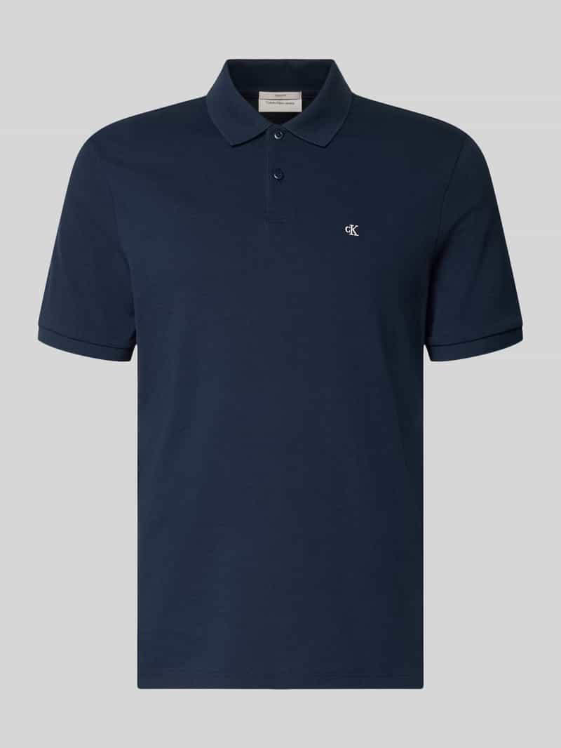 Koszulka polo o kroju straight fit z wyhaftowanym logo