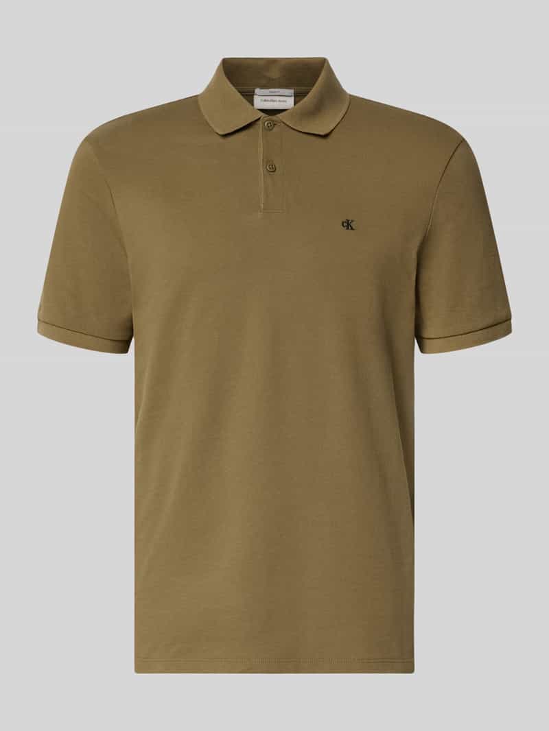 Koszulka polo o kroju straight fit z wyhaftowanym logo