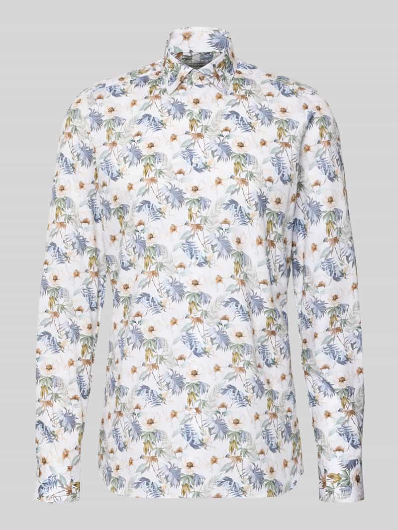 Koszula biznesowa o kroju body fit z kołnierzykiem typu kent