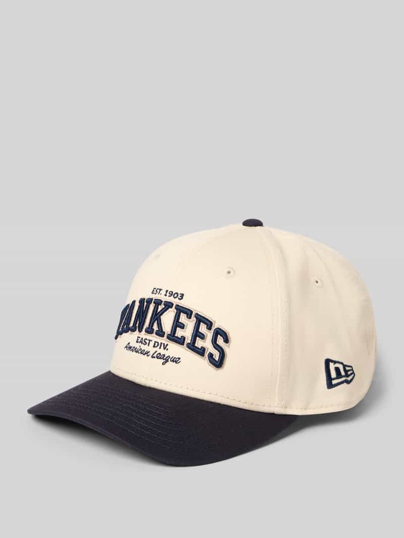 Czapka z daszkiem i haftami model ‘WORDMARK 9FORTY® MC’