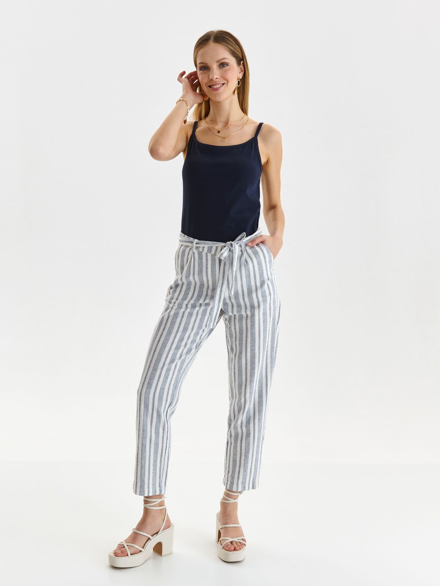 Spodnie damskie białe, białe - SSP4284BI spodnie 7/8, spodnie 7/8 - TOP SECRET, TOP SECRET - Odzieżowy sklep internetowy TOP SECRET