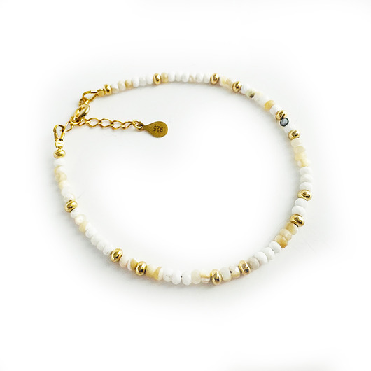 BIAŁY BRZEG- Bransoletka z masy perłowej, białe Perełki