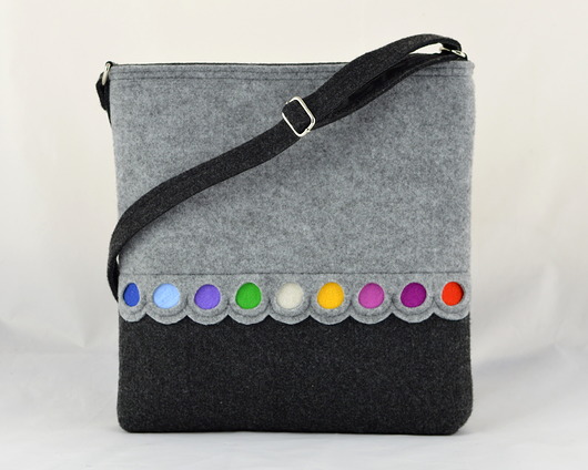 Listonoszka Prostokątna z Kolorowymi Kropkami