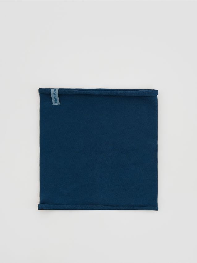 Reserved - Bawełniany komin z naszywką - niebieski