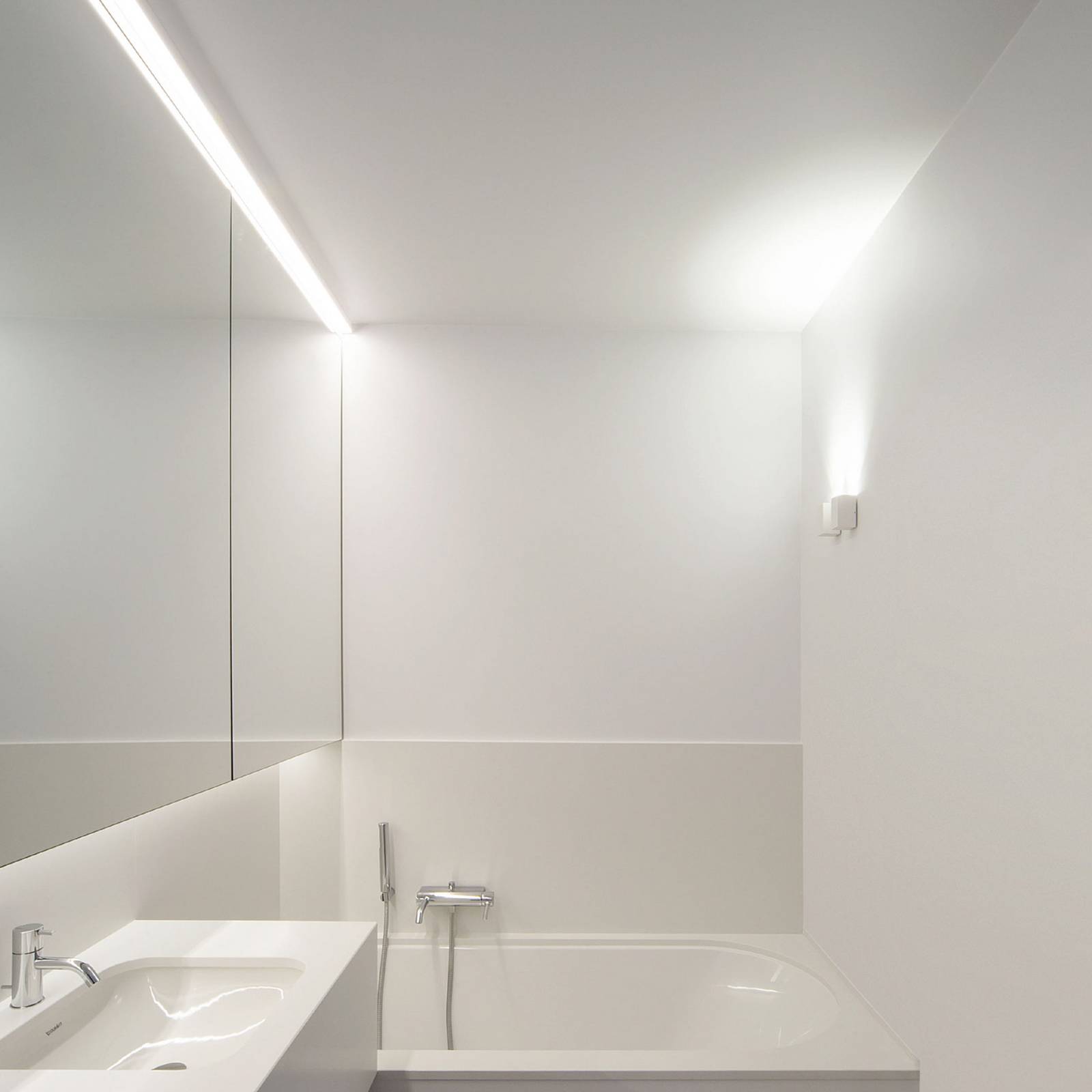 Wever & Ducré Lighting Kinkiet zewnętrzny Train 2.0, możliwość ściemniania, biały / opal, aluminium, nowoczesny