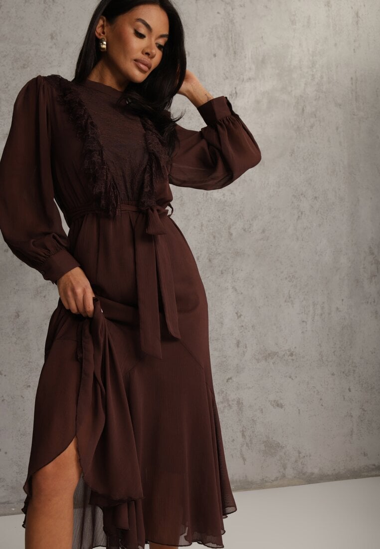 Brązowa Romantyczna Sukienka z Bufiastymi Rękawami i Falbanką z Koronki Sewmira